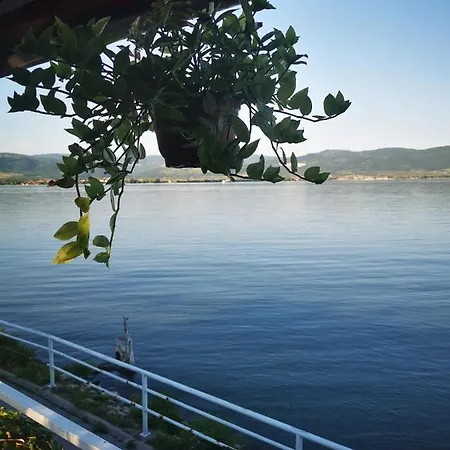 Kod Dzimija לינה וארוחת בוקר 3*