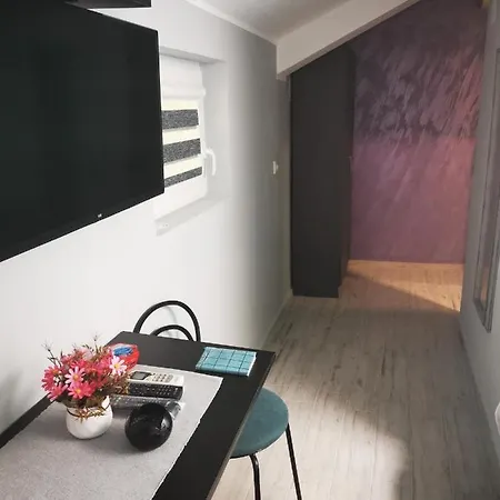 לינה וארוחת בוקר Kod Dzimija גולובאץ